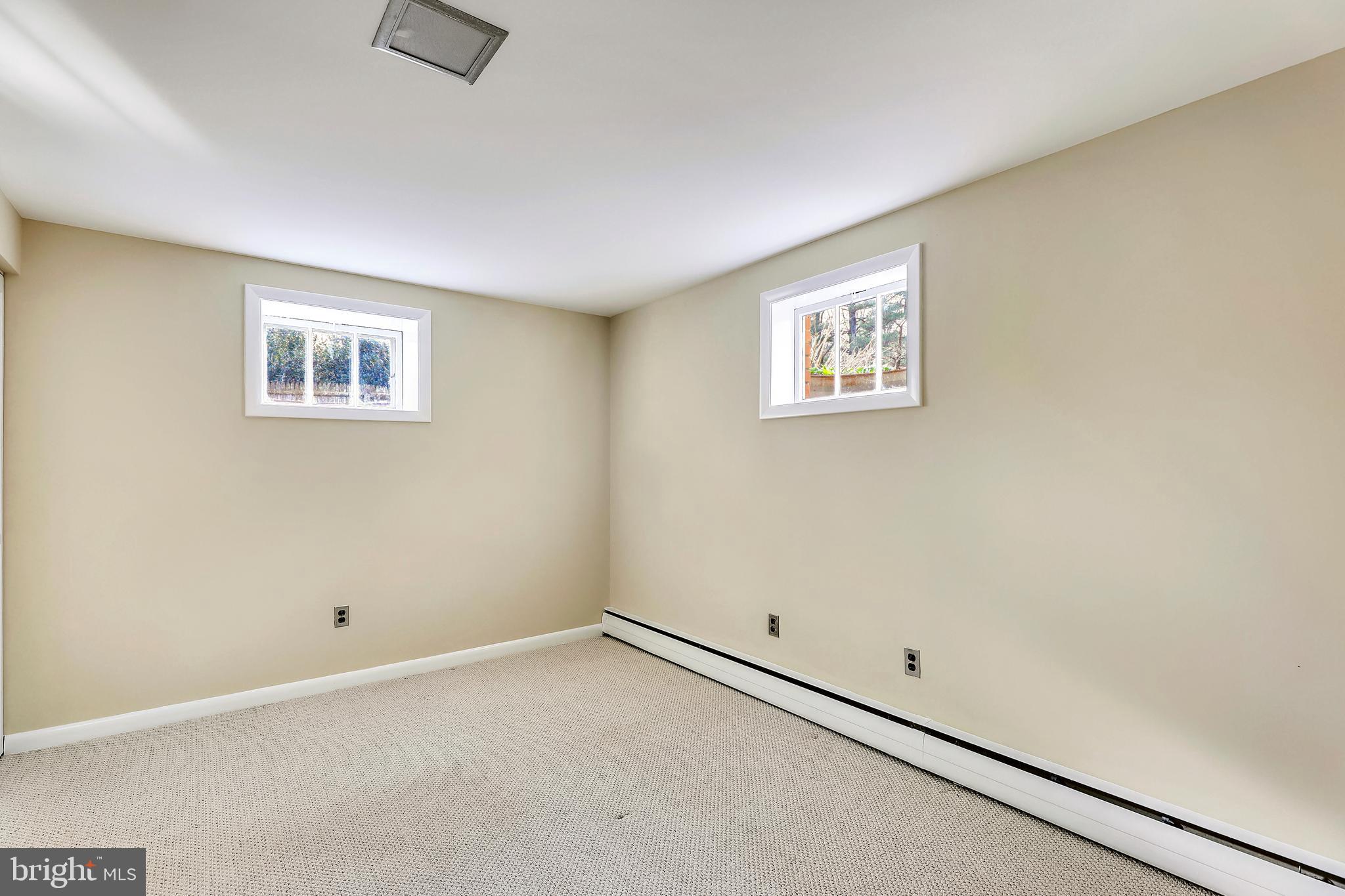 15002 Lear Lane Silver Spring, MD 20905 - Photo 32 of 48 Gallery Image 32