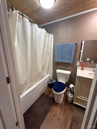 $219,900 | 7922 Old Alton Road, Winona, MO 65588