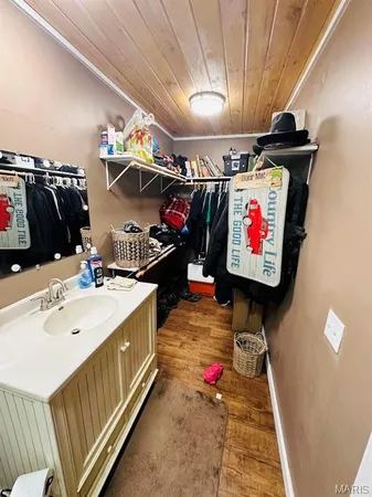 $219,900 | 7922 Old Alton Road, Winona, MO 65588