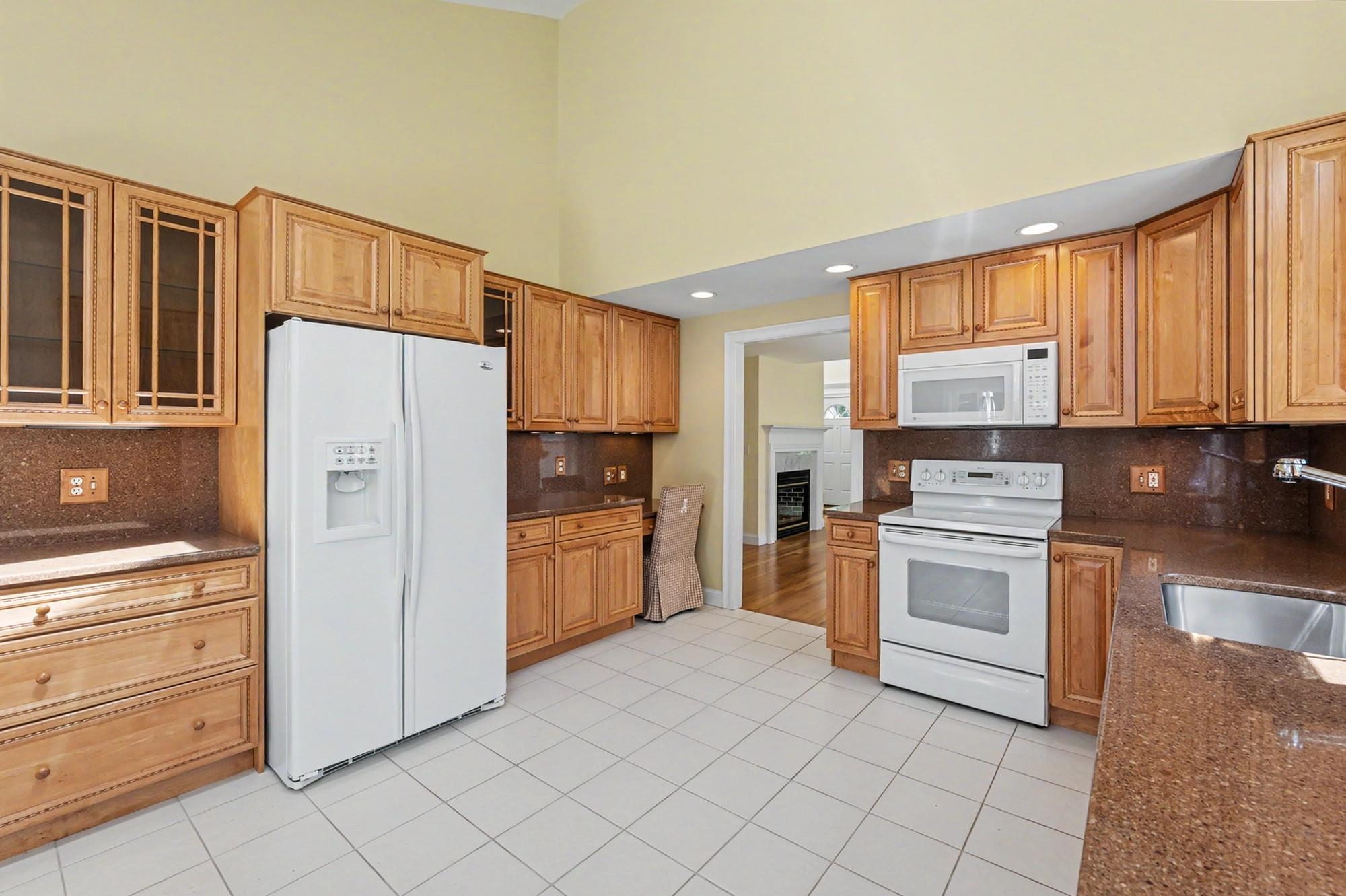 143 Hampton Meadows Hampton, NH 03842 - Photo 16 of 51