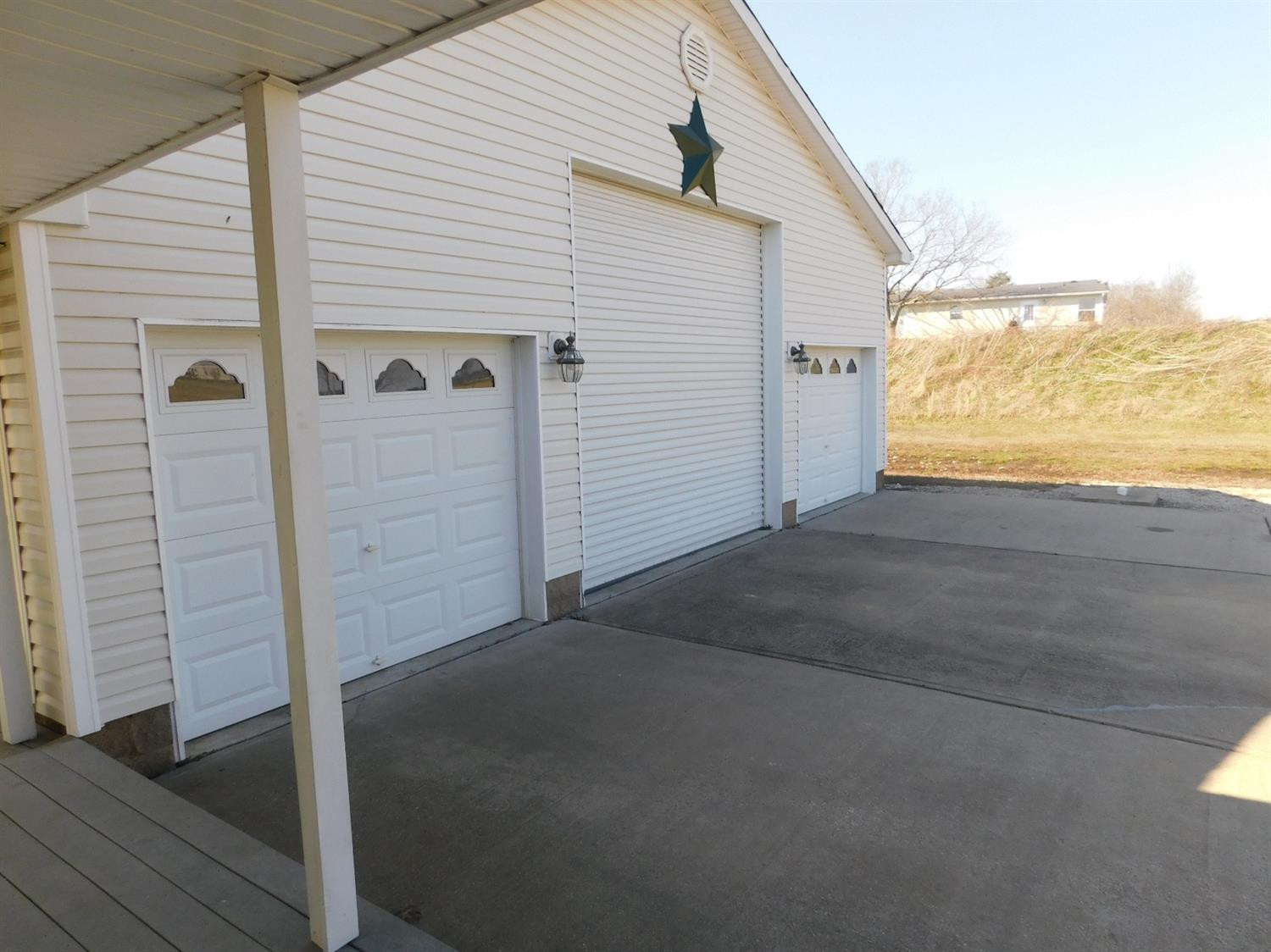 2735 New Cut Road Jeffersonville, KY 40337 - Photo 8 of 40 Photo 8