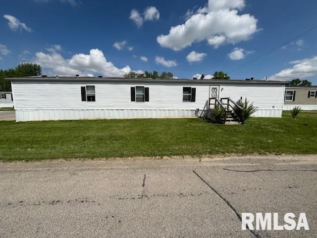 3430 North Peoria Road, Unit 16 Springfield, IL 62702 - Photo 2 of 14