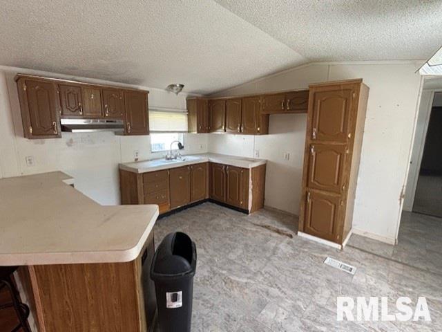 3430 North Peoria Road, Unit 16 Springfield, IL 62702 - Photo 5 of 14