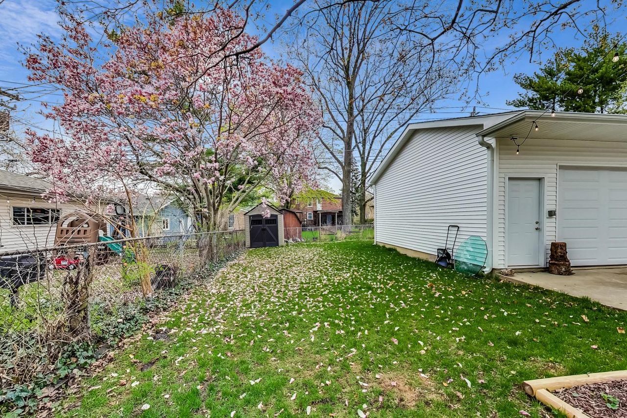 2012 Newton Avenue Park Ridge, IL 60068 - Photo 21 of 28 Gallery Image 21