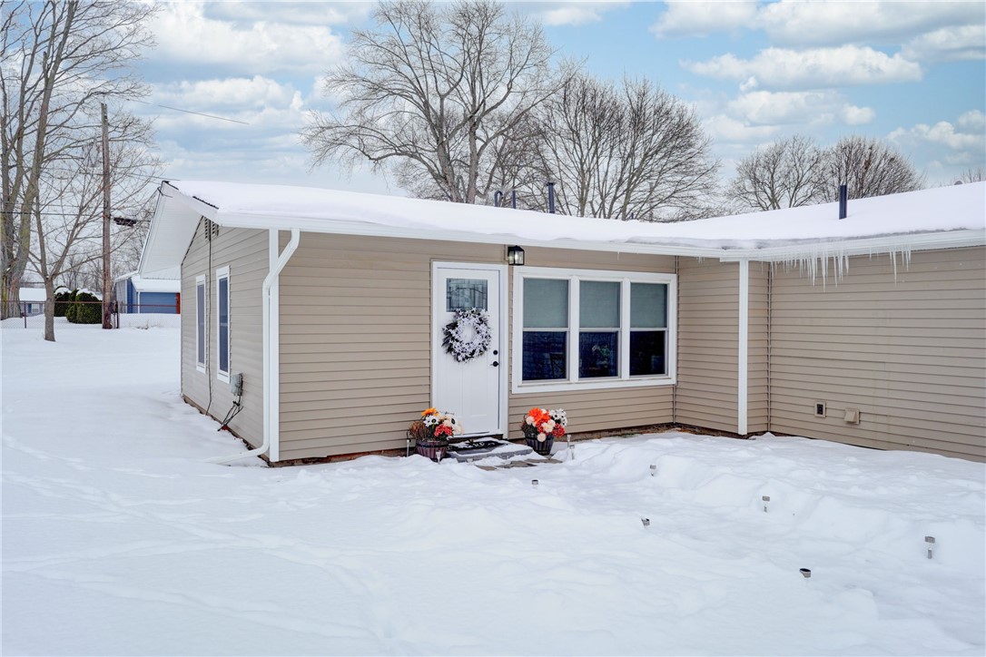 48 Coronet Road Henrietta, NY 14623 - Photo 2 of 28