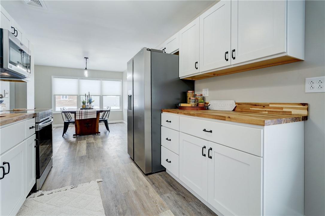 48 Coronet Road Henrietta, NY 14623 - Photo 8 of 28