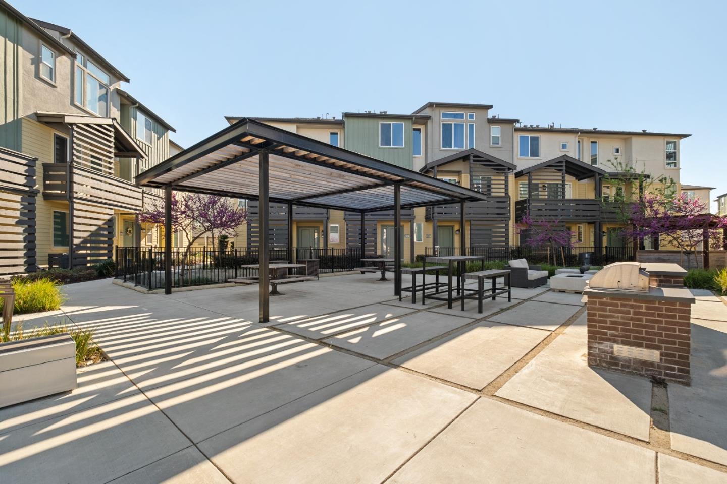 511 Sage Court Milpitas, CA 95035 - Photo 38 of 47 a view of a building with sitting area