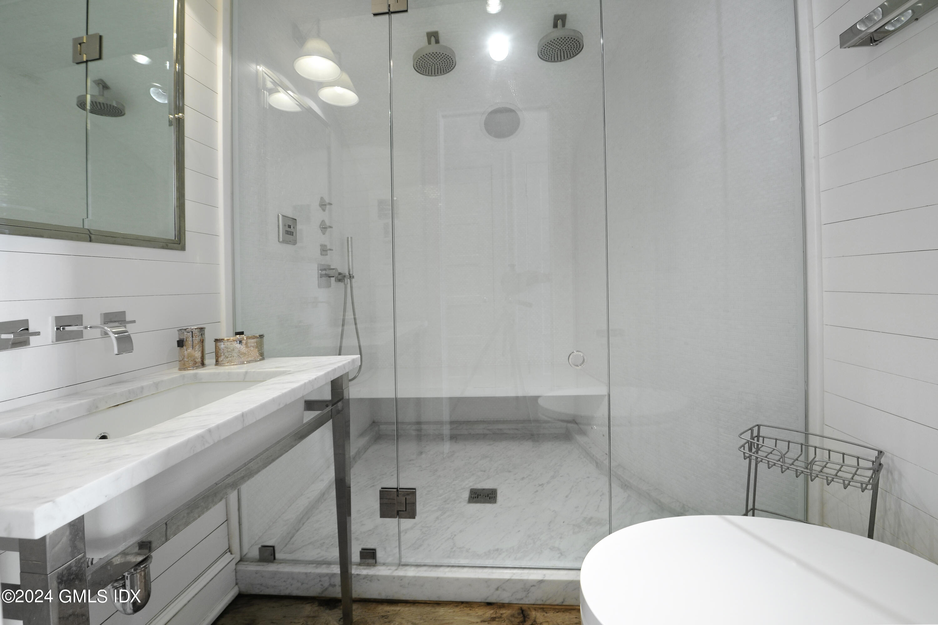 46 Compo Mill Cove Westport, CT 06880 - Photo 29 of 40 Third Floor Bath