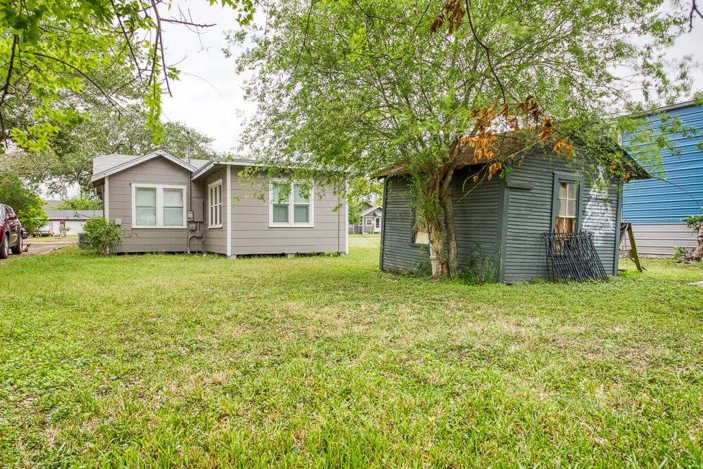 322 Fetick Avenue Taft, TX 78390 - Photo 32 of 34 a front view of house with yard and green space