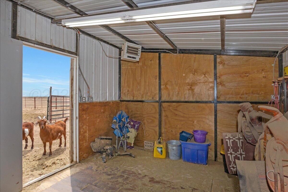 10551 Anderson Road Amarillo, TX 79118 - Photo 7 of 28 a view of a room with gym equipment