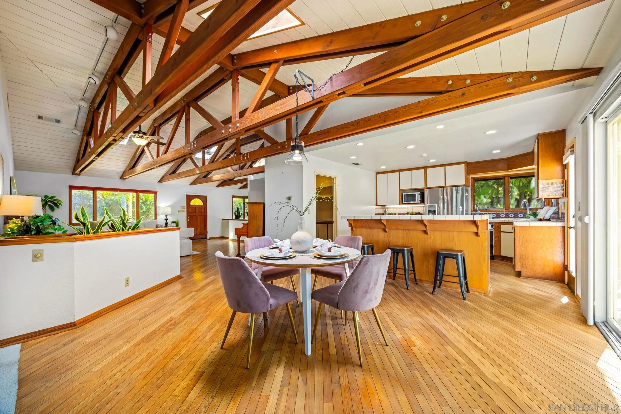 661 Union Street Encinitas, CA 92024 - Photo 4 of 60