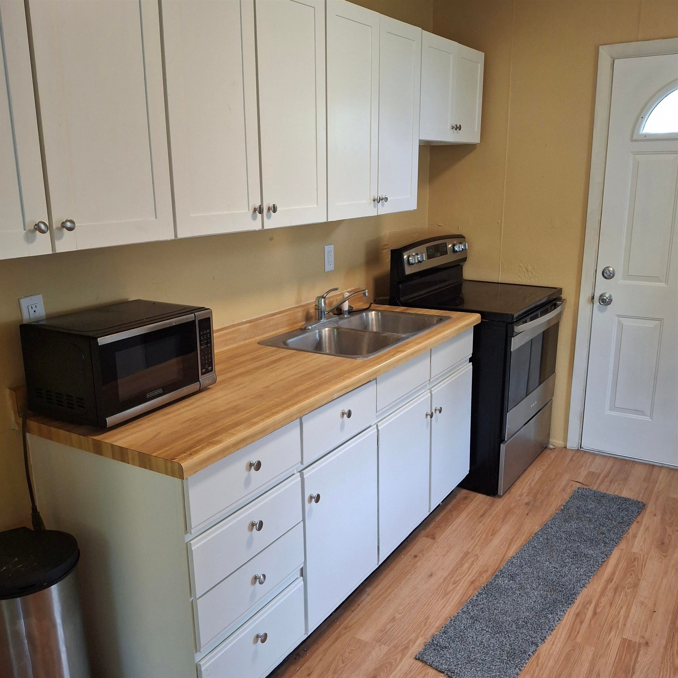 921 Raton Court Manitowoc, WI 54220 - Photo 14 of 30 Gallery Image 14