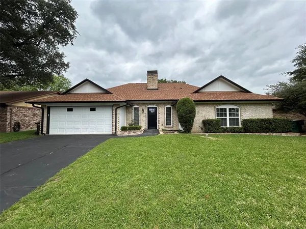 $2,195 | 9904 Ivy Leaf Lane, Fort Worth, TX 76108