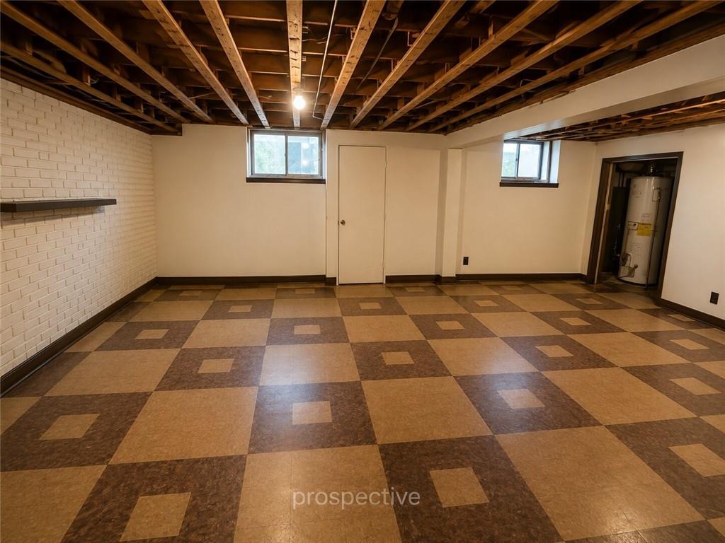 1833 Greentree Road Pittsburgh, PA 15220 - Photo 34 of 48 Gallery Image 34