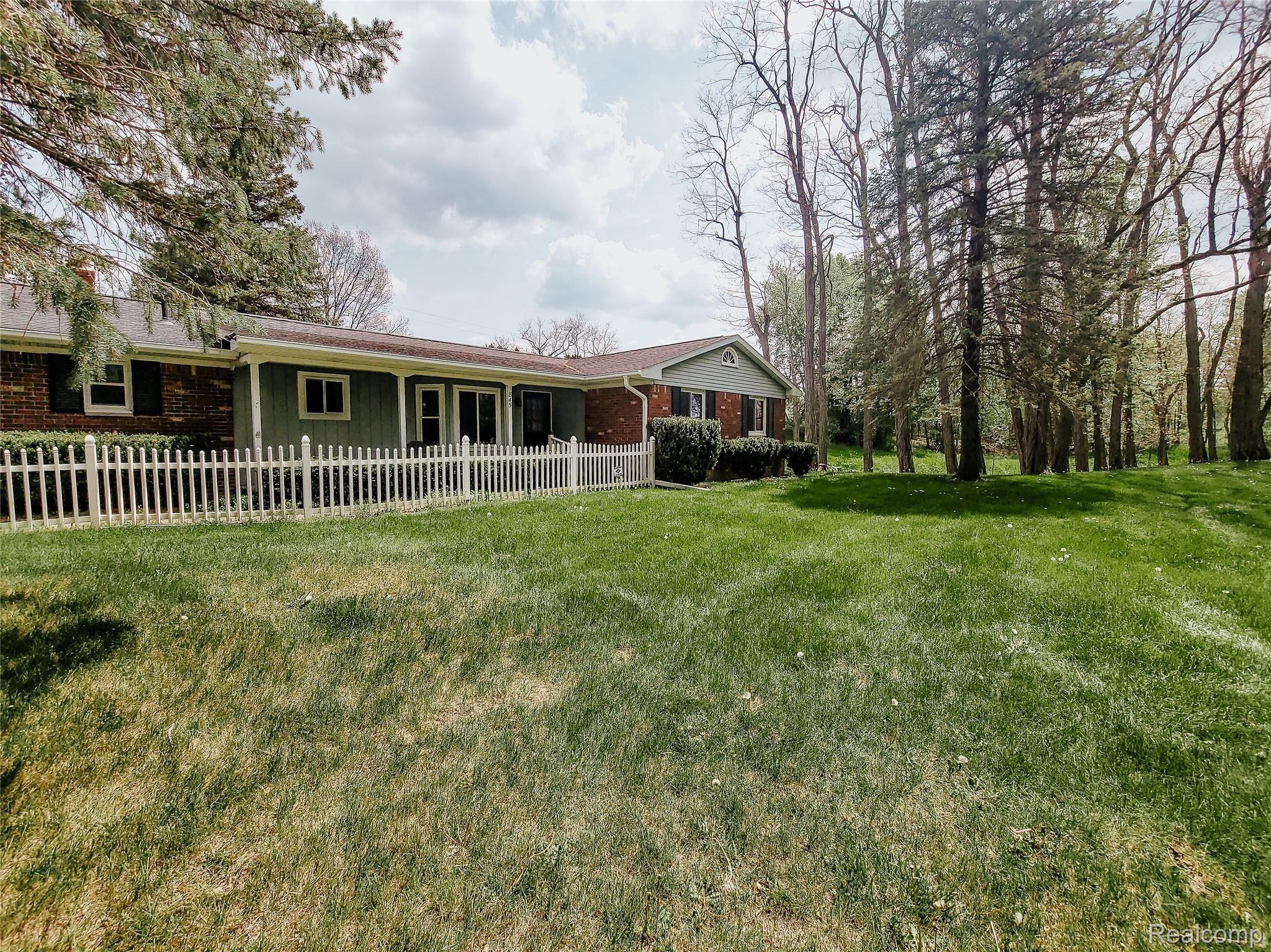 1845 Bullock Road Lapeer, MI 48446 - Photo 26 of 29 20210517_133610.jpg