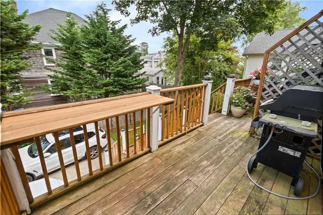 $2,000 | 22 Stockholm Street, Unit 4, Newport, RI 02840