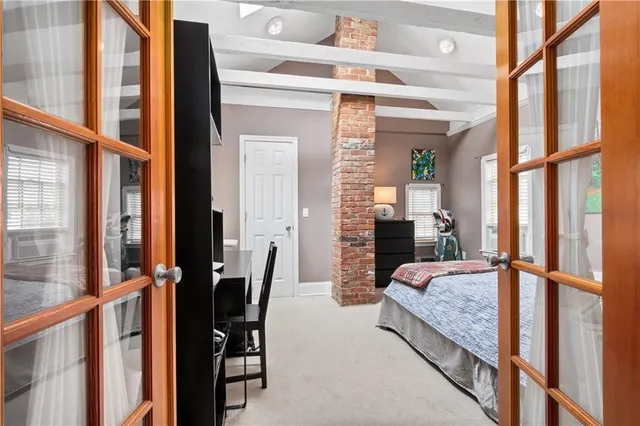 $2,000 | 22 Stockholm Street, Unit 4, Newport, RI 02840