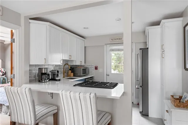 $2,000 | 22 Stockholm Street, Unit 4, Newport, RI 02840