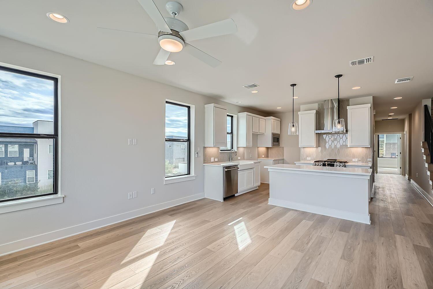 9025 Cattle Baron Path Austin, TX 78747 - Photo 10 of 32 Gallery Image 10
