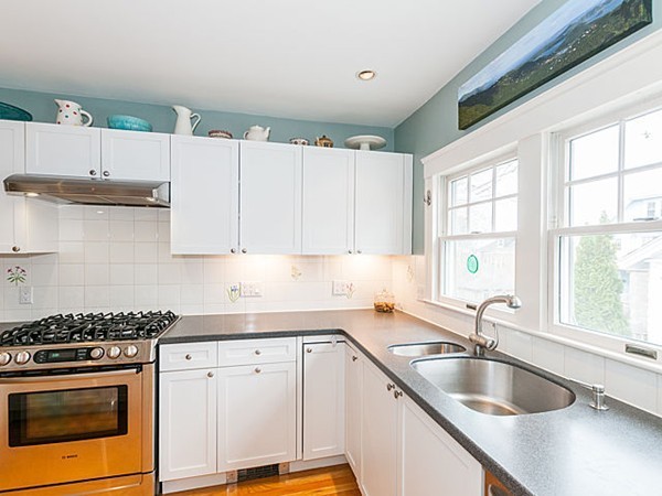 22 Avon Road Watertown, MA 02472 - Photo 19 of 30