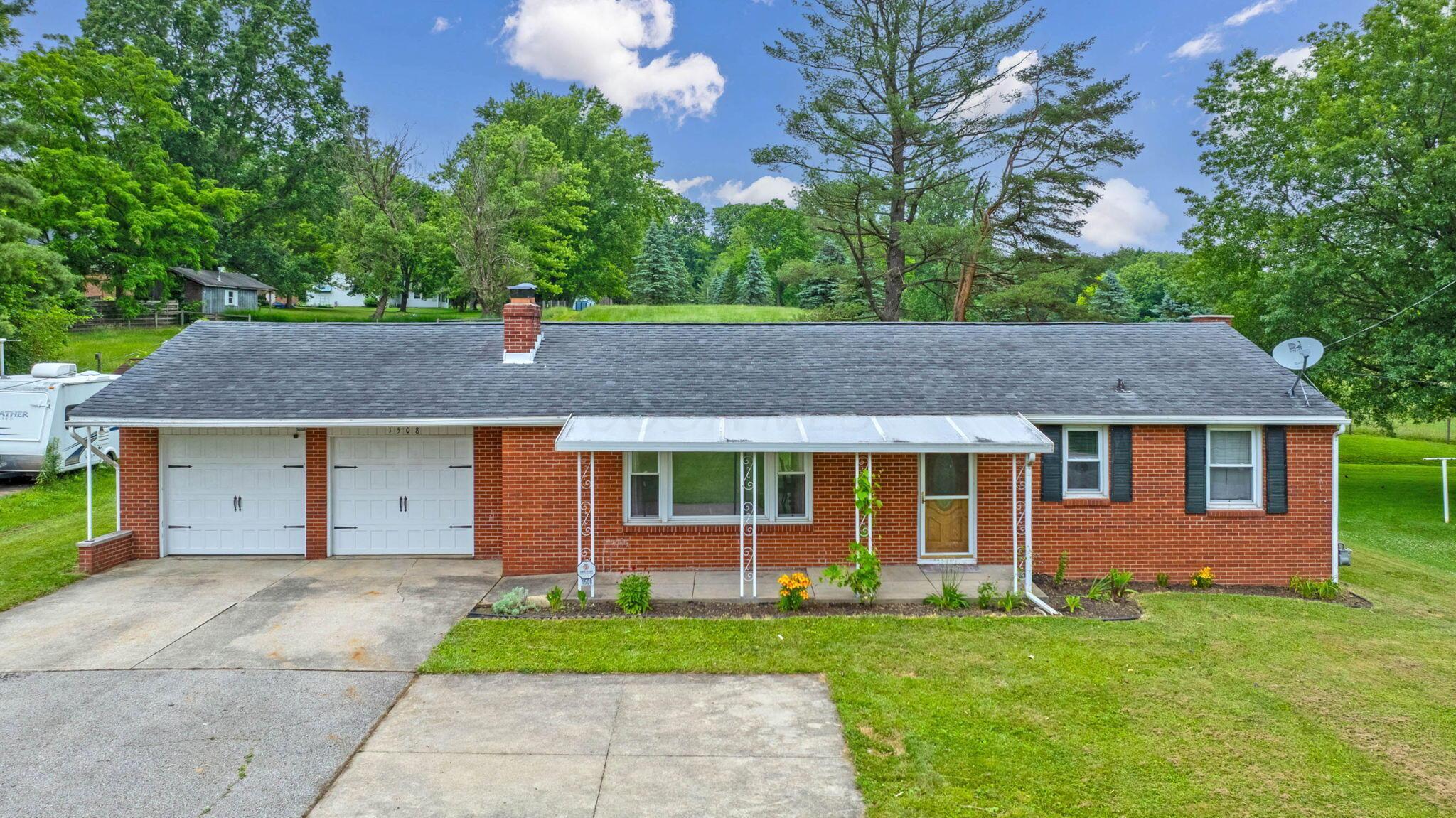 1508 West Hanley Road Mansfield, OH 44904 - Photo 2 of 53 2-web-or-mls-1508WHanleyRoadExt_Hommati1