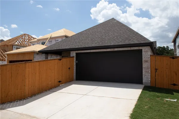 $2,250 | 916 Azul Lagoon Drive, Leander, TX 78641