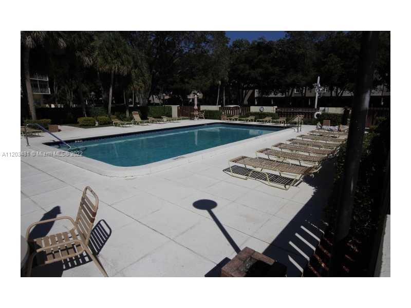 10777 West Sample Road, Unit 1017 Coral Springs, FL 33065 - Photo 6 of 11 Gallery Image 6