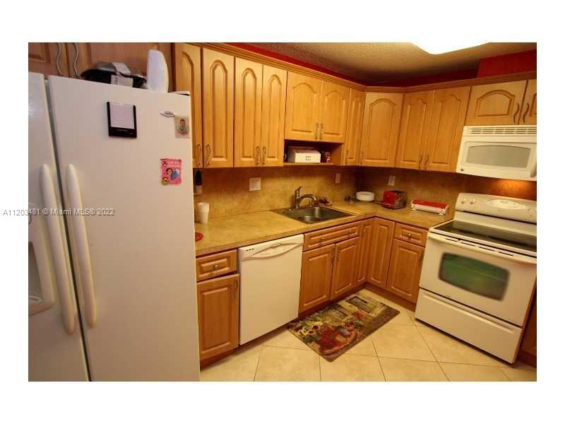 10777 West Sample Road, Unit 1017 Coral Springs, FL 33065 - Photo 9 of 11 Gallery Image 9