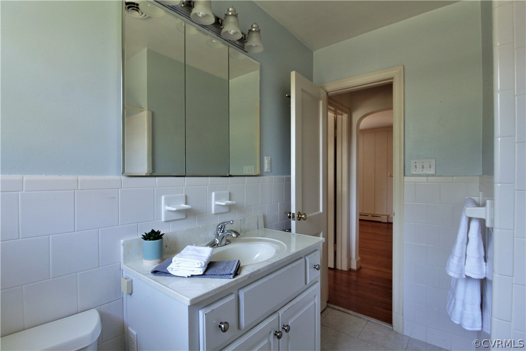 2931 Osborne Road Chester, VA 23831 - Photo 18 of 24 a bathroom with a sink toilet and shower
