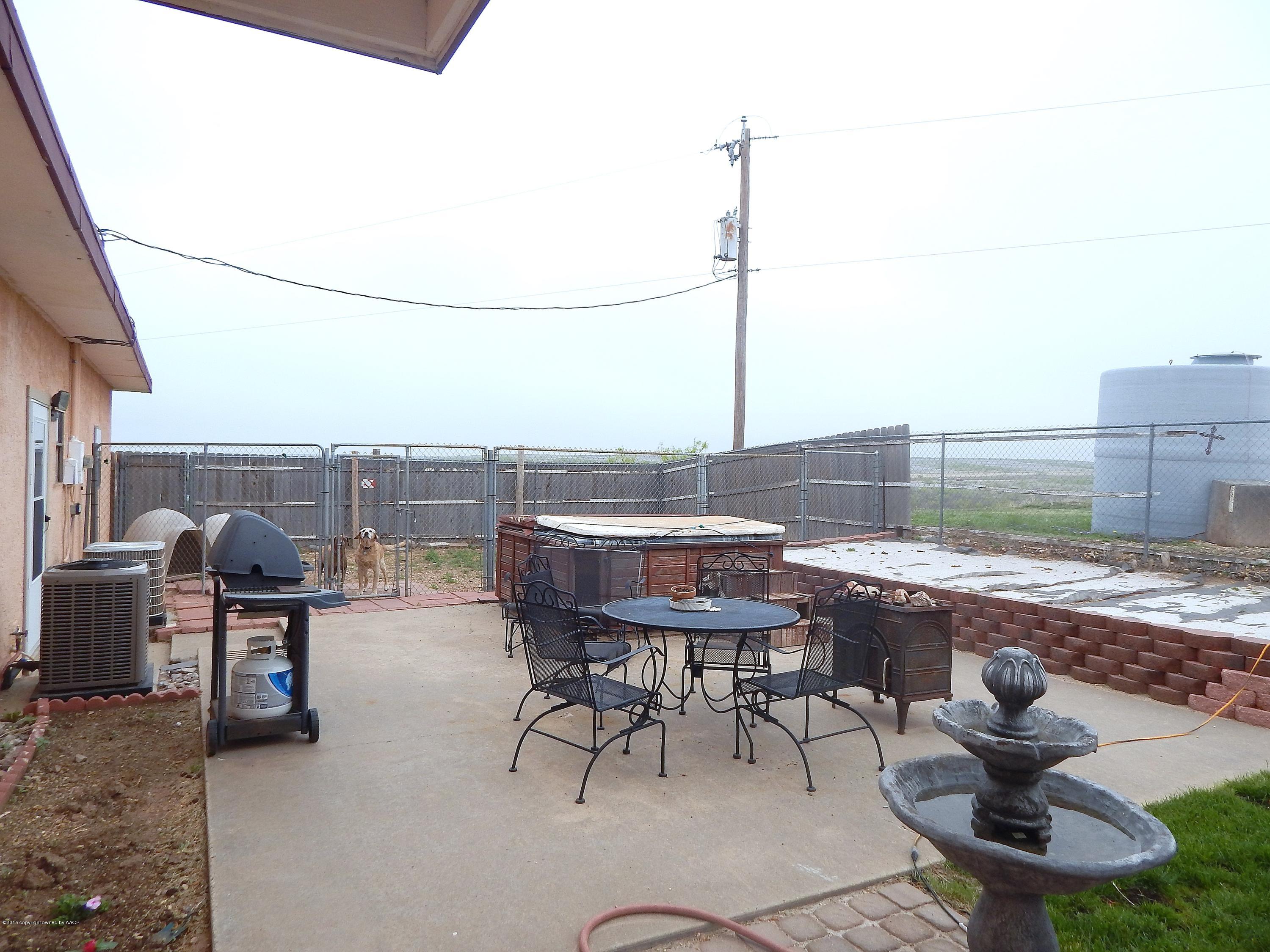 6100 Hester Road Amarillo, TX 79124 - Photo 20 of 21 BACK PATIO W/ DOG RUN