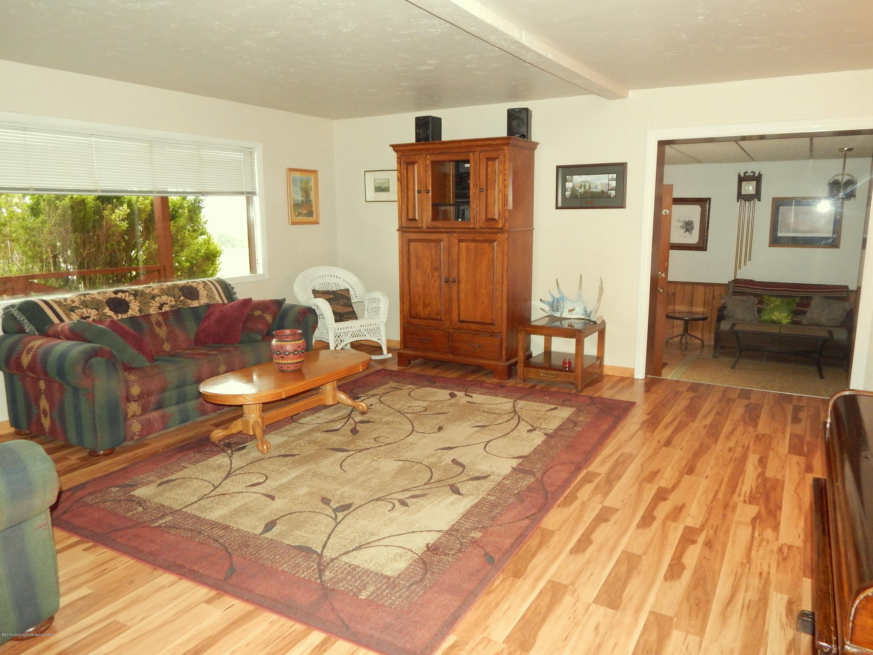 6100 Hester Road Amarillo, TX 79124 - Photo 8 of 21 LIVINGROOM