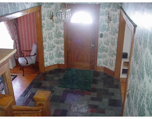 1 Kenilworth Road Worcester, MA 01602 - Photo 3 of 7