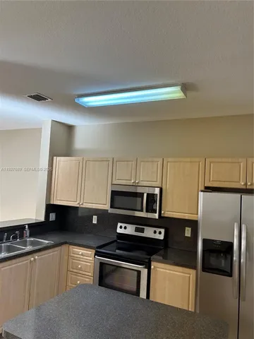 $3,000 | 3940 Northwest 92nd Avenue, Unit 3940, Sunrise, FL 33351