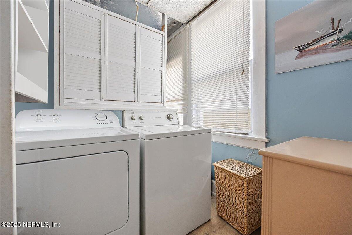 517 Beach Avenue Atlantic Beach, FL 32233 - Photo 17 of 25 a utility room with dryer and washer
