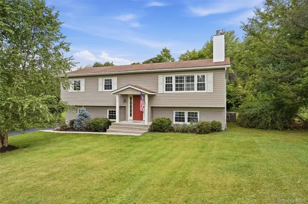 $599,900 | 17 High Hill Avenue, Warwick, NY 10990