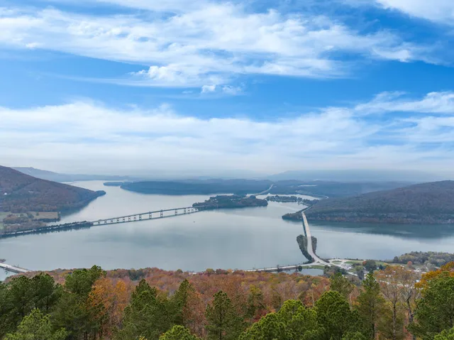 $945,000 | 0 Buck Crossing Drive, Unit 1017, Guild, TN 37340