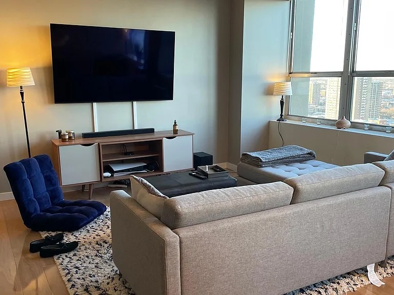 655 West Irving Park Road, Unit 2406 Chicago, IL 60613 - Photo 3 of 14