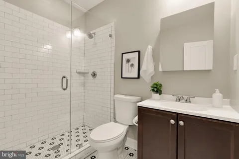 $549,000 | 1018 13th Street Southeast, Unit 2, Washington, DC 20003