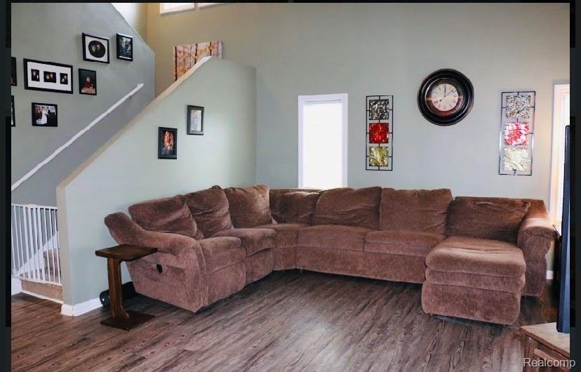 8609 Vassar Road Millington, MI 48746 - Photo 6 of 36 vassar great room.jpg
