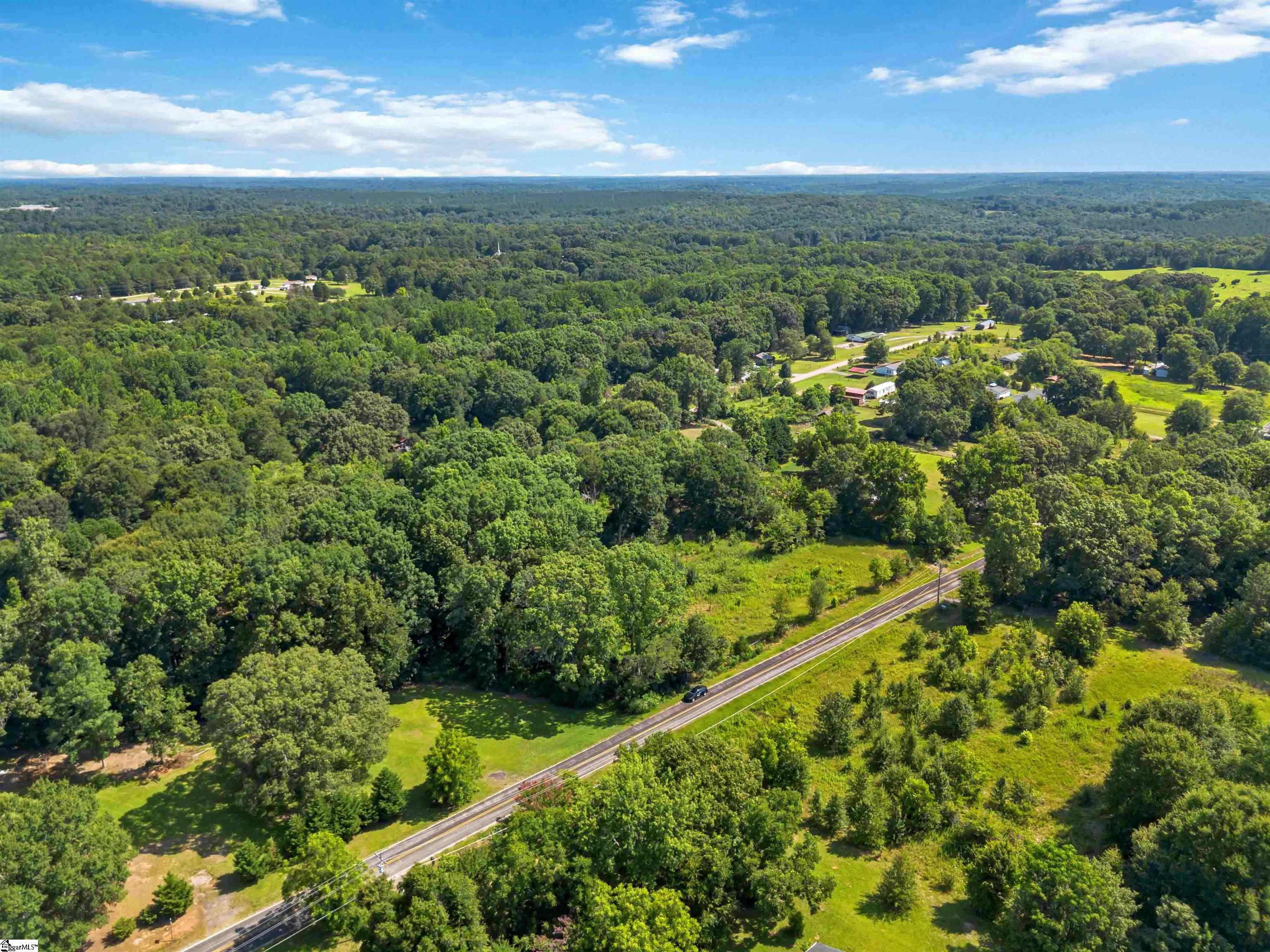 313 Harmony Road Anderson, SC 29624 - Photo 3 of 9