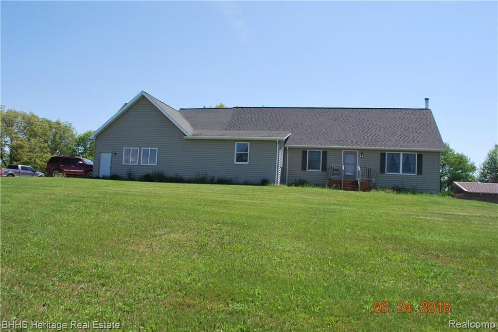 3300 Cemetery Road Fowlerville, MI 48836 - Photo 8 of 41