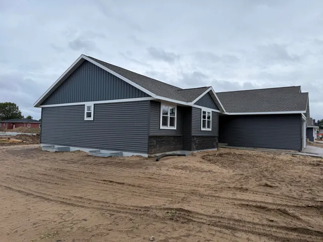 $539,900 | 1818 Arches Drive, Holmen, WI 54636