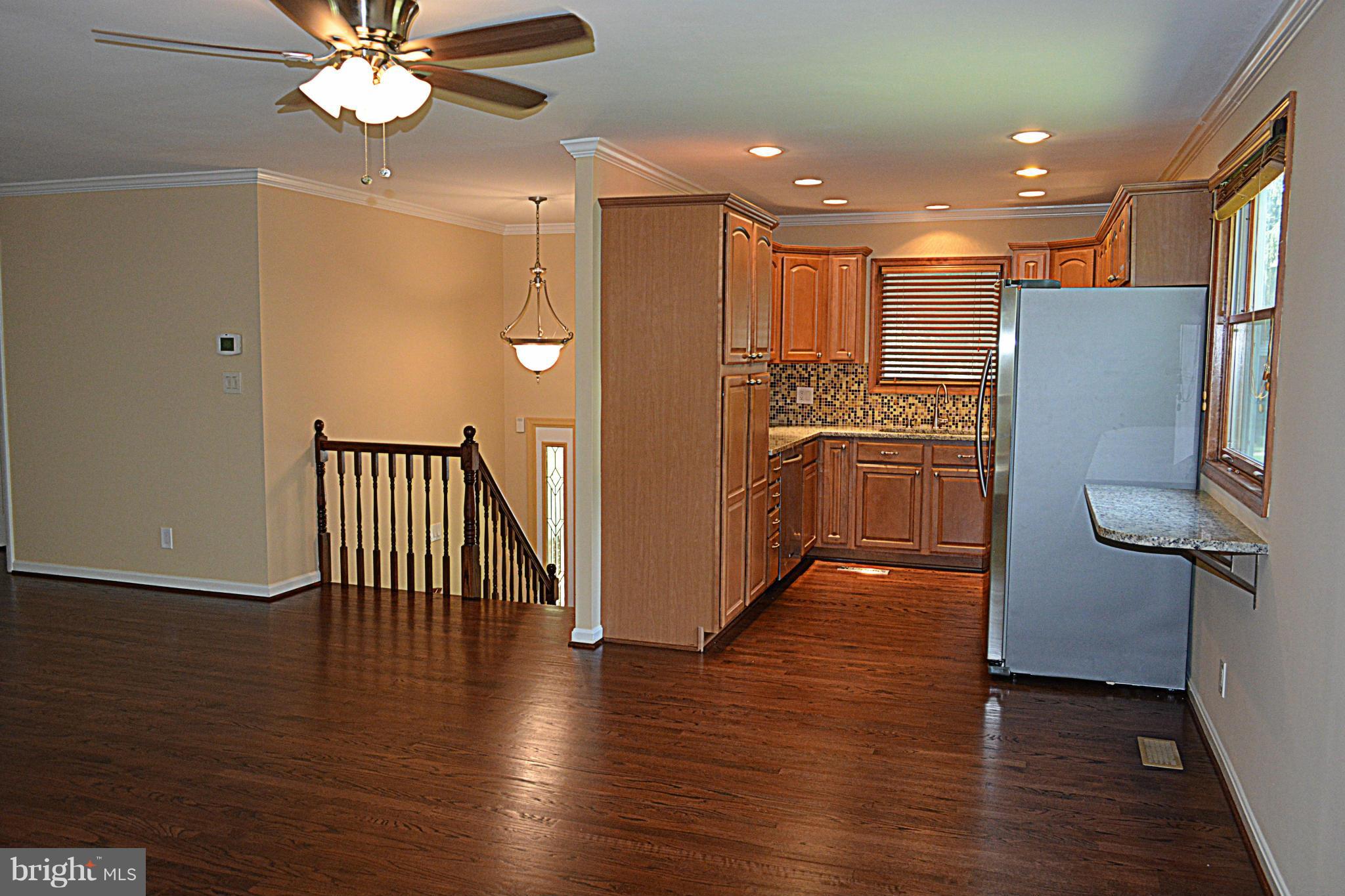133 Chargeur Road Reisterstown, MD 21136 - Photo 4 of 25 Living Room