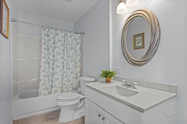 $575,000 | 2138 Derby Court, Wheaton, IL 60189