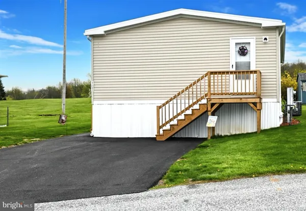 $149,900 | 103 Carbridge Road East, Stewartstown, PA 17363