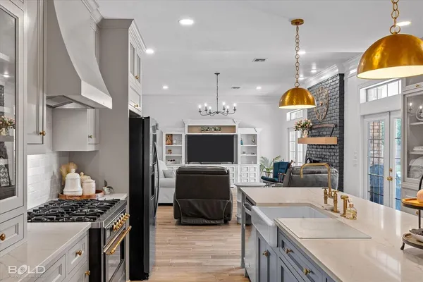 $749,900 | 200 Colonel Burt Drive, Benton, LA 71006