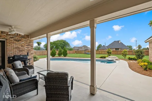 $749,900 | 200 Colonel Burt Drive, Benton, LA 71006