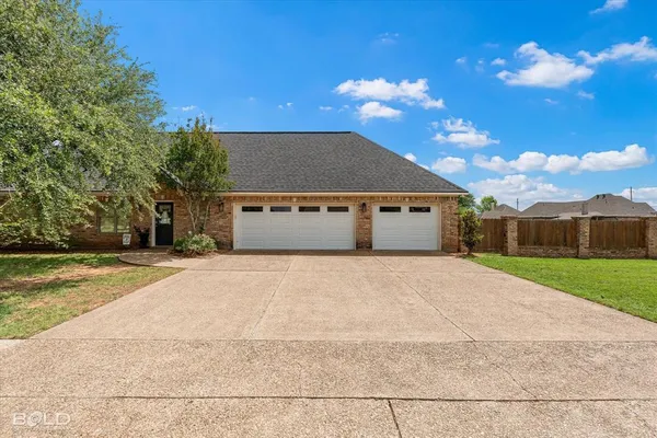 $749,900 | 200 Colonel Burt Drive, Benton, LA 71006