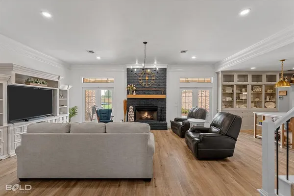 $749,900 | 200 Colonel Burt Drive, Benton, LA 71006