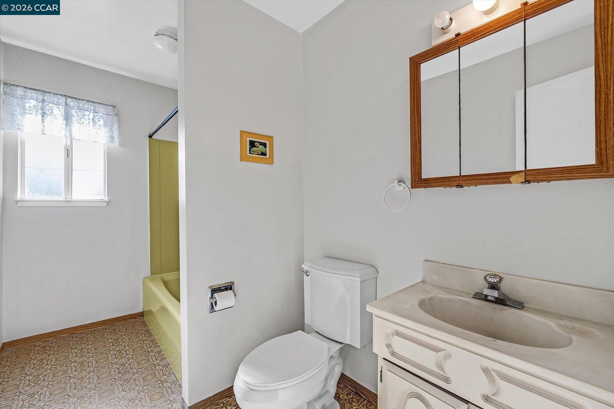 2075 Costa Court Pinole, CA 94564 - Photo 26 of 41